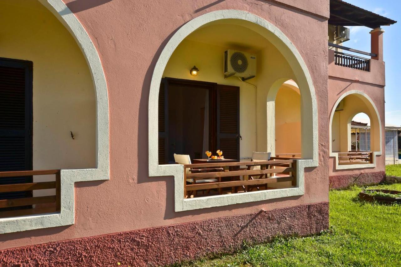 Louvros Studios Sidárion Buitenkant foto